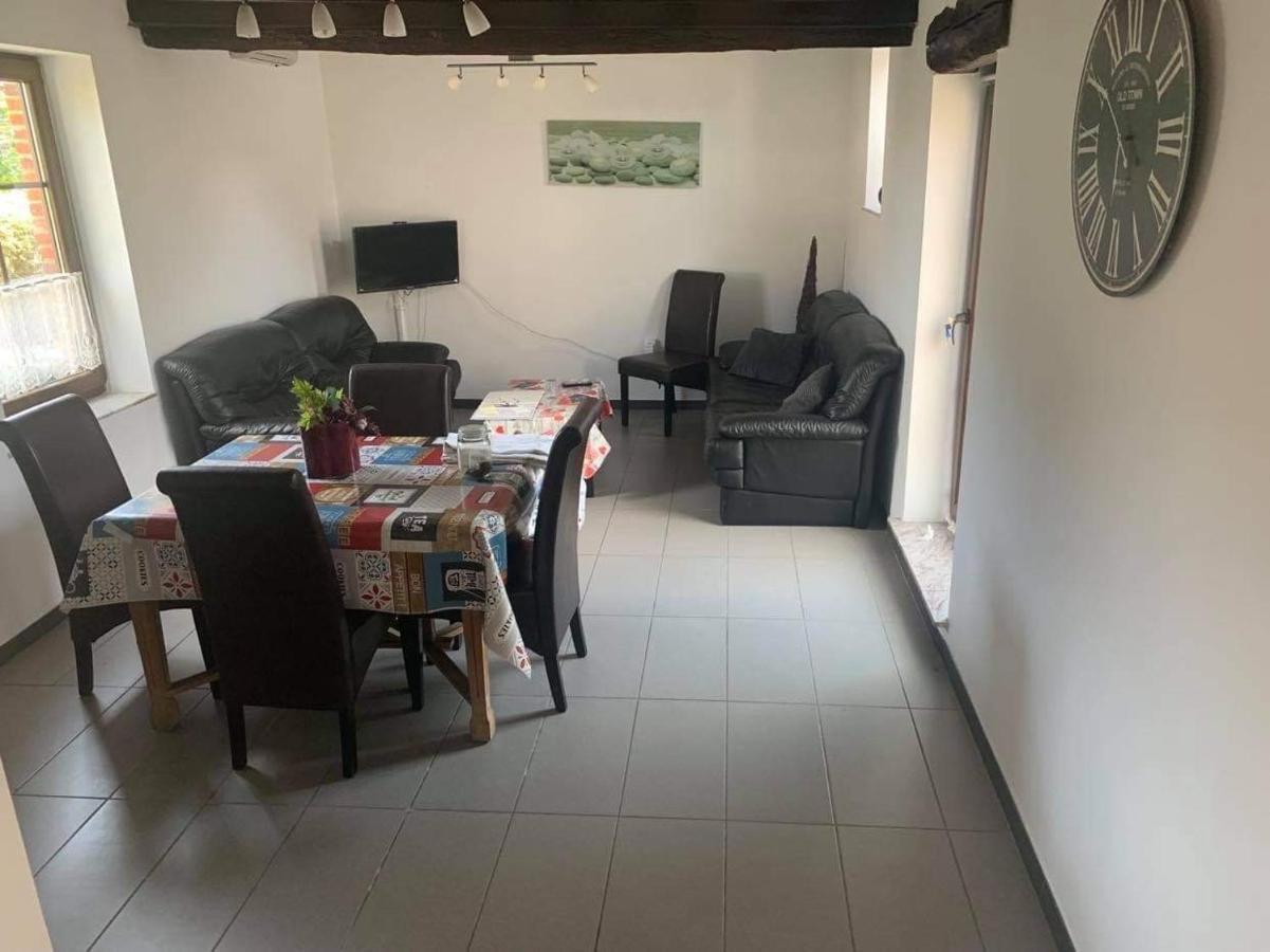 La Petite Maison Bienne-lez-Happart Dış mekan fotoğraf