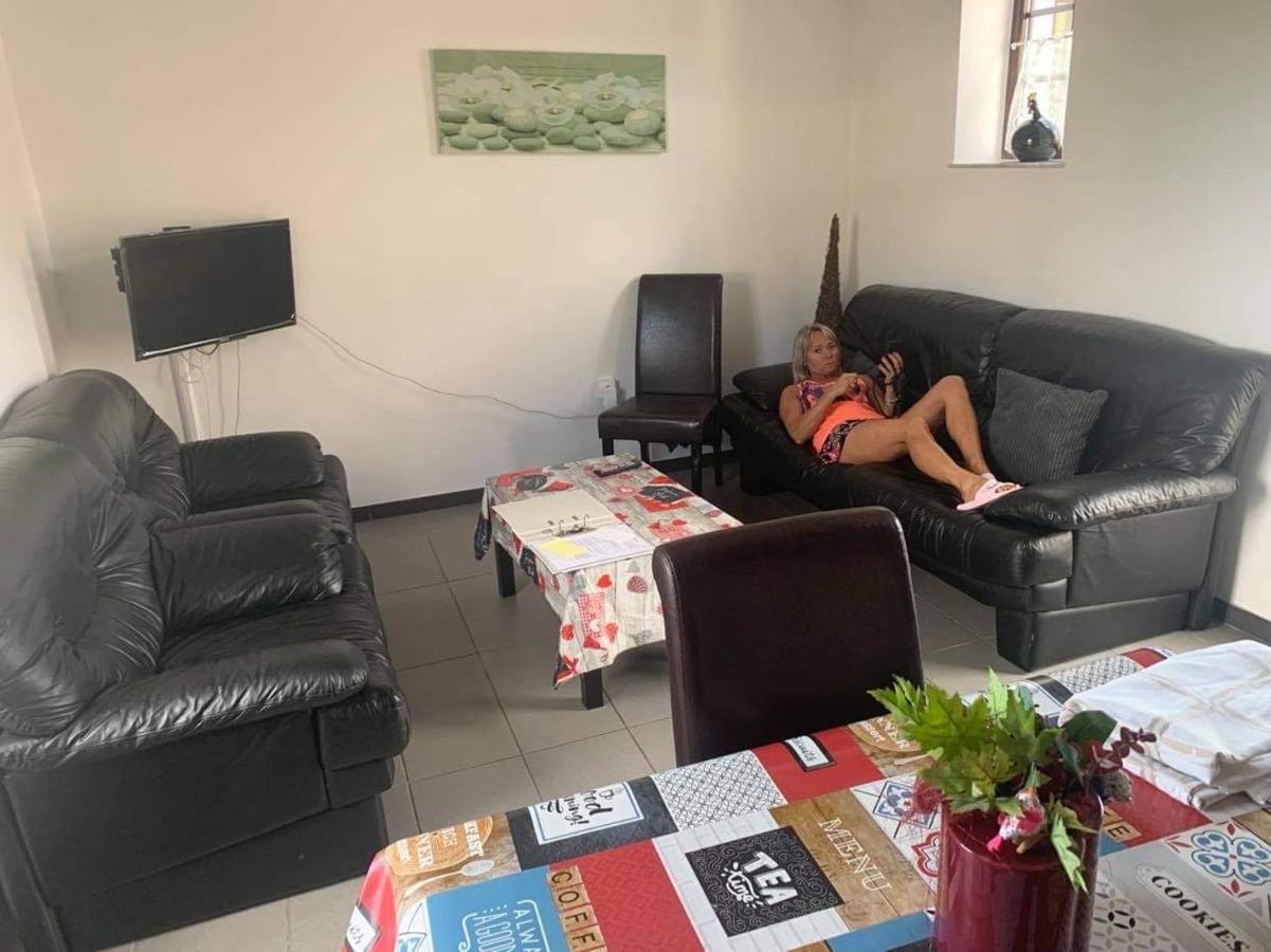 La Petite Maison Bienne-lez-Happart Dış mekan fotoğraf